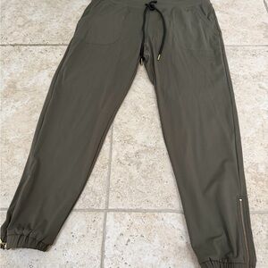 ZYIA Women’s Olive Peak Joggers Short with Gold Zipper